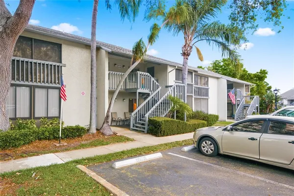 $209,900 | 11201 122nd Avenue North, Unit 208, Largo, FL 33774