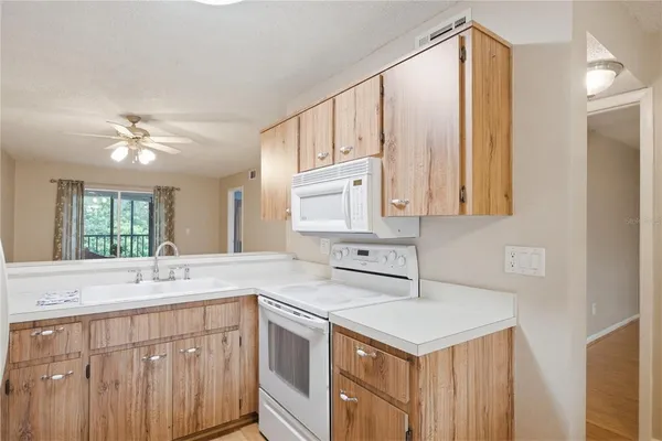 $209,900 | 11201 122nd Avenue North, Unit 208, Largo, FL 33774