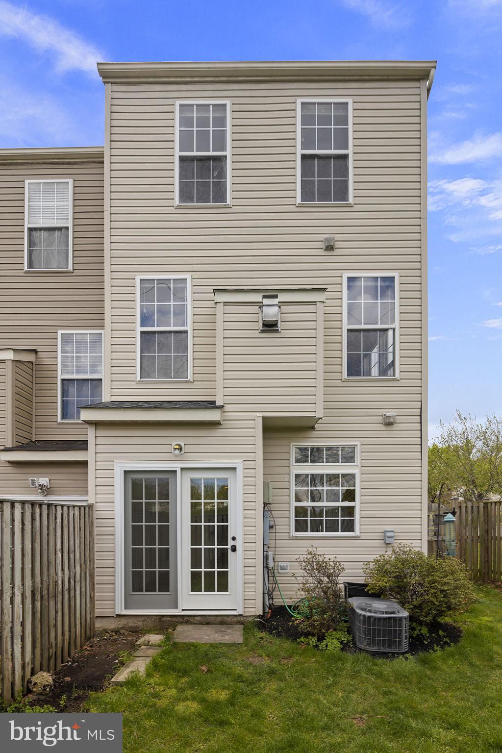 6741 Stone Maple Terrace Centreville, VA 20121 - Photo 27 of 35 Rear Walk-Out
