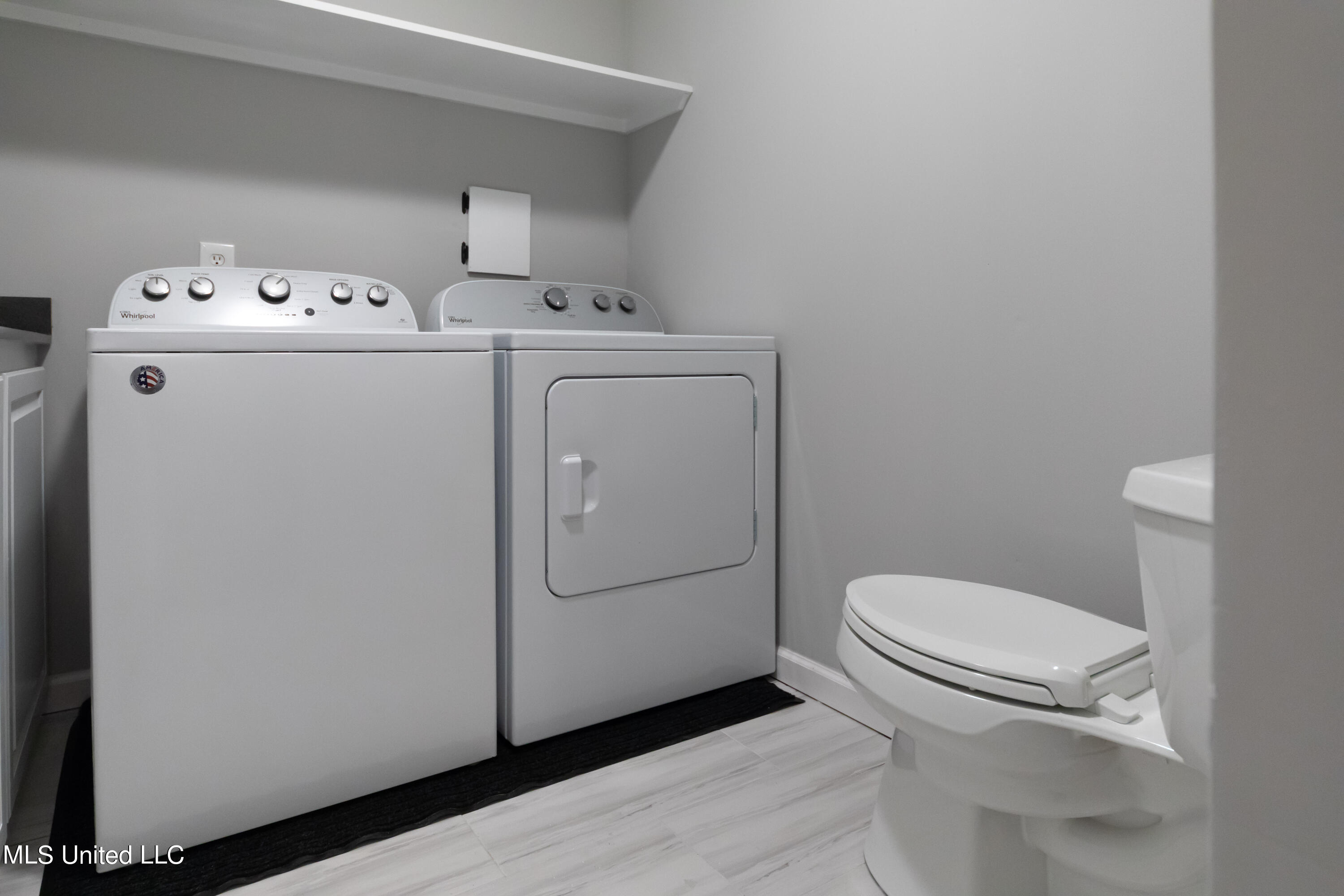 205 East Jackson Street Ridgeland, MS 39157 - Photo 11 of 20 Laundry.HalfBath.II