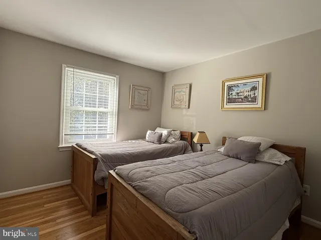 $3,900 | 220 Summit Hall Road, Gaithersburg, MD 20877