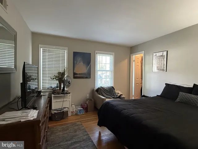 $3,900 | 220 Summit Hall Road, Gaithersburg, MD 20877