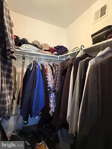 $3,900 | 220 Summit Hall Road, Gaithersburg, MD 20877