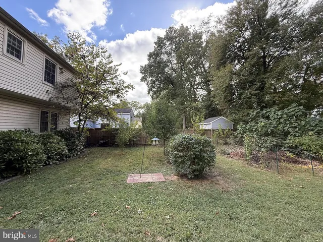 $3,900 | 220 Summit Hall Road, Gaithersburg, MD 20877