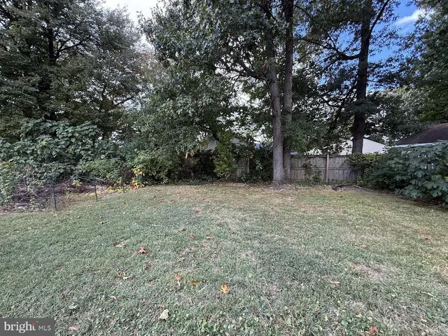 $3,900 | 220 Summit Hall Road, Gaithersburg, MD 20877