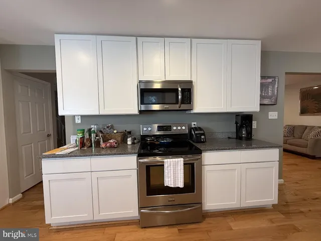 $3,900 | 220 Summit Hall Road, Gaithersburg, MD 20877