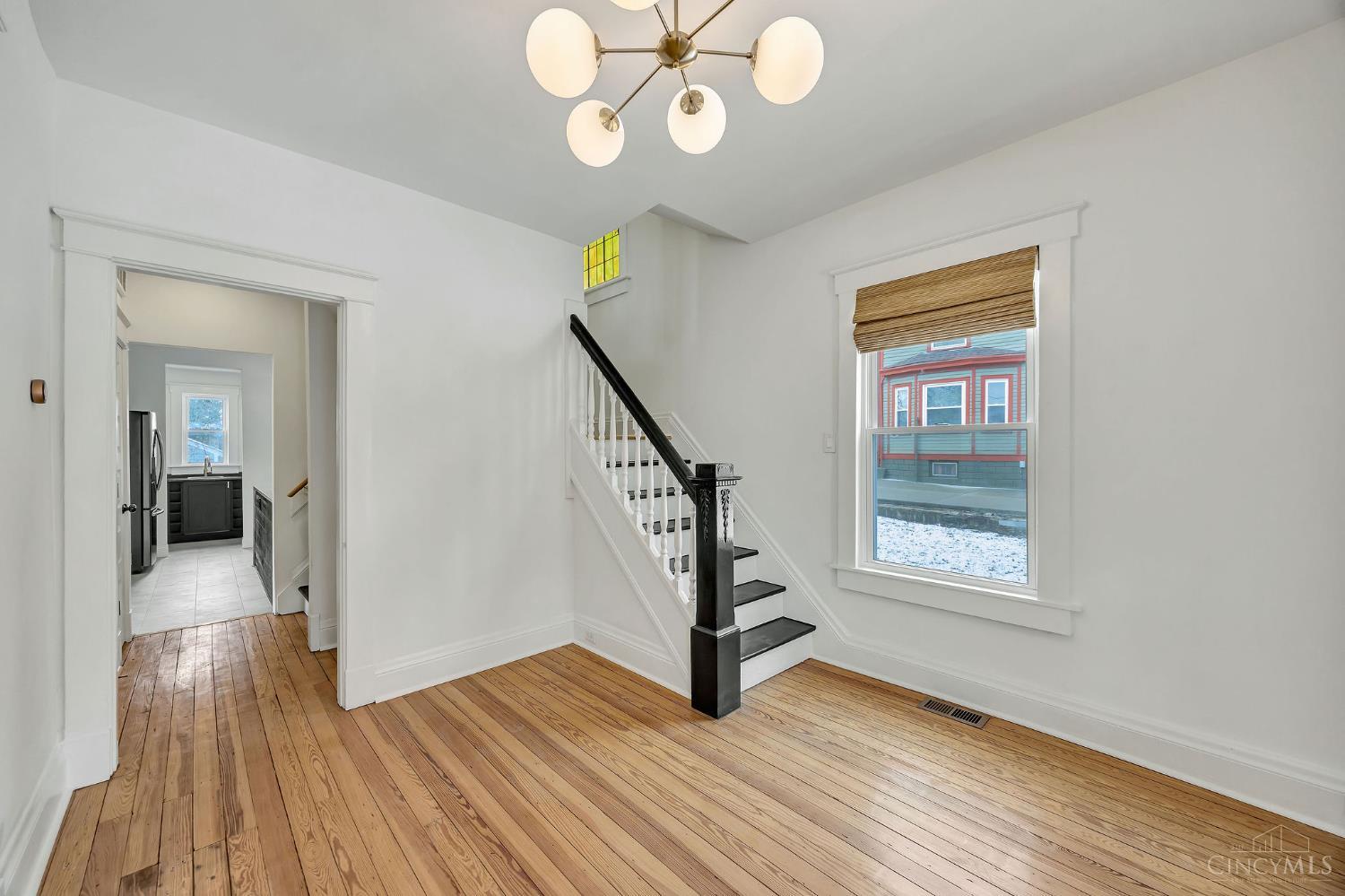 6121 Roe Street Cincinnati, OH 45227 - Photo 4 of 56 Gallery Image 4