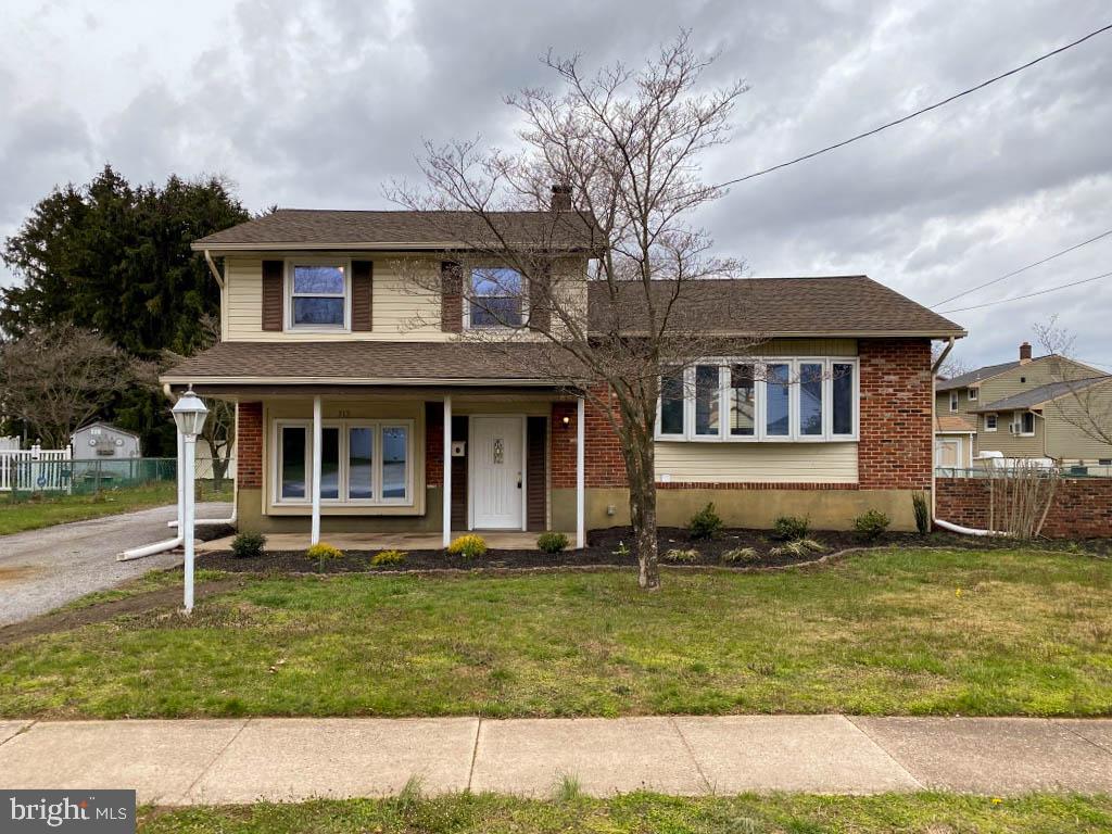 315 Colonial Road Beverly, NJ 08010 - Photo 1 of 27