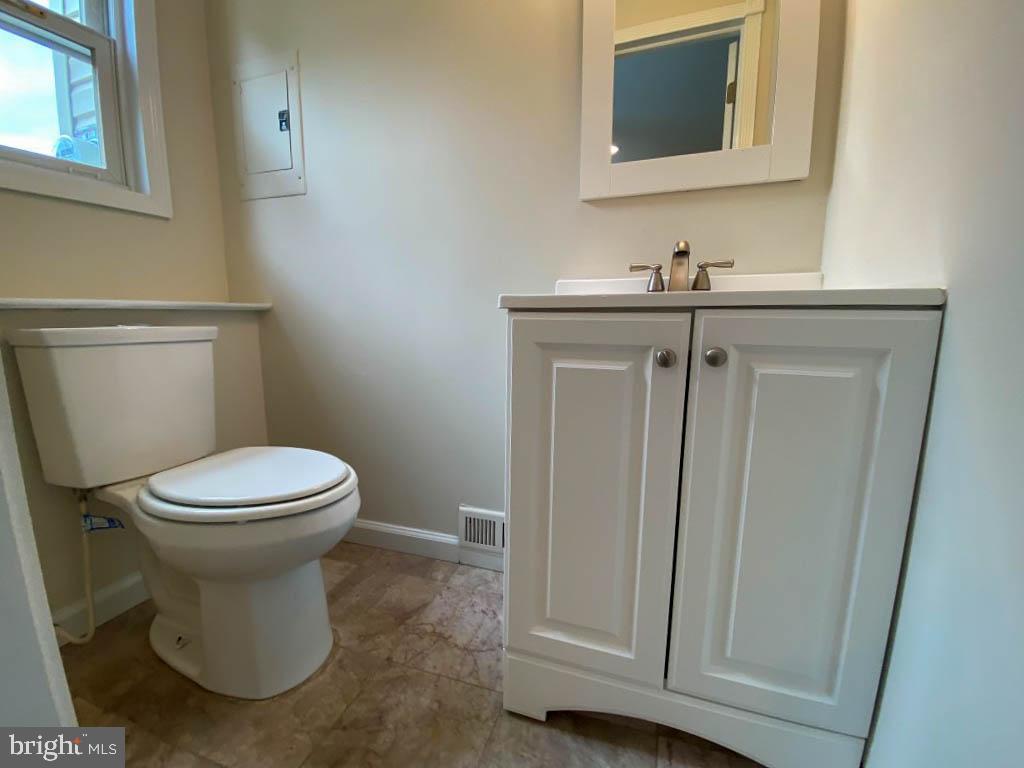 315 Colonial Road Beverly, NJ 08010 - Photo 17 of 27