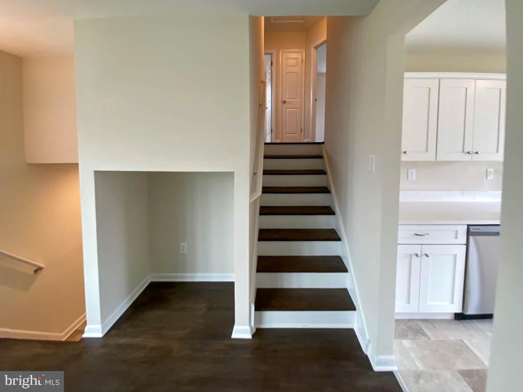 315 Colonial Road Beverly, NJ 08010 - Photo 18 of 27