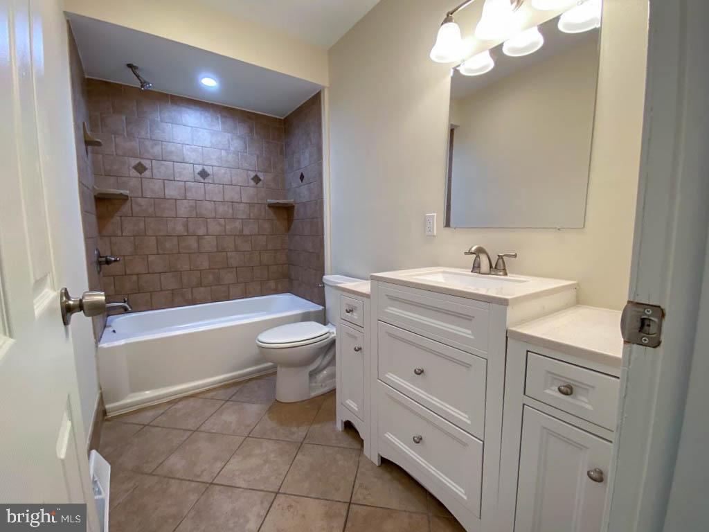 315 Colonial Road Beverly, NJ 08010 - Photo 19 of 27