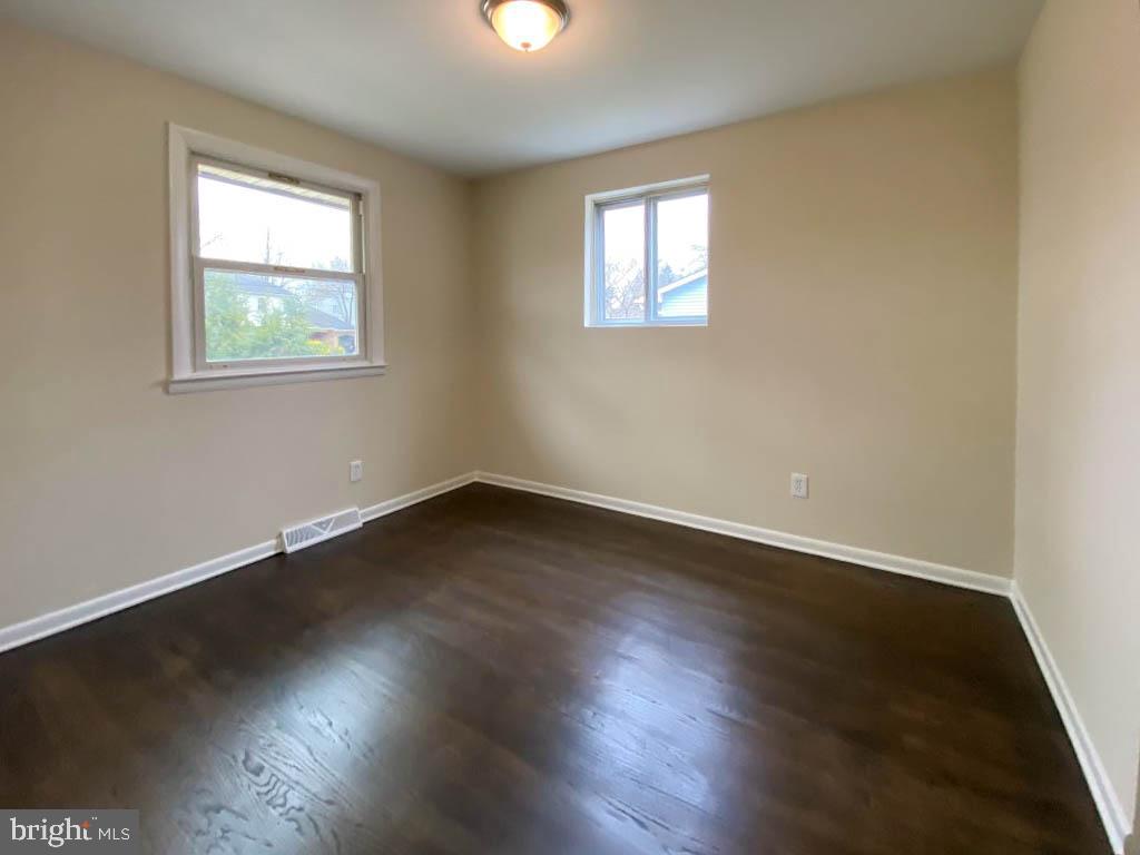 315 Colonial Road Beverly, NJ 08010 - Photo 24 of 27