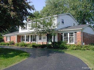 5894 Raven Road Bloomfield Hills, MI 48301 - Photo 1 of 1 Front Ext