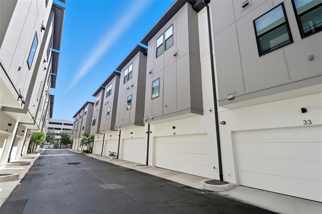 2511 North Grady Avenue, Unit 34 Tampa, FL 33607 - Photo 27 of 45 a view of an entryway with a kitchen