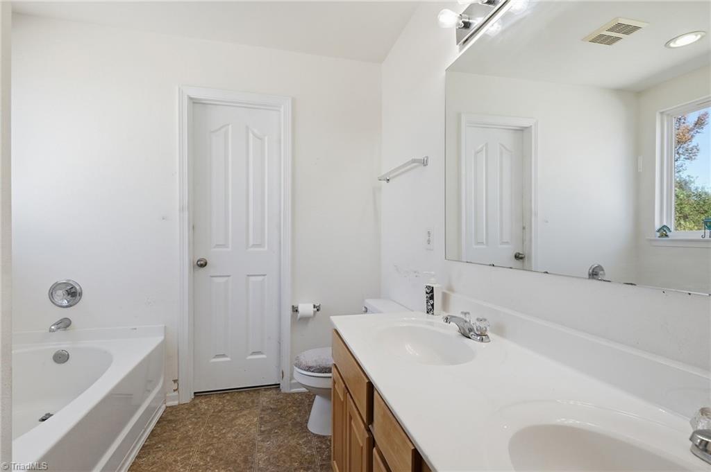 2136 Burton Run Road High Point, NC 27262 - Photo 28 of 43