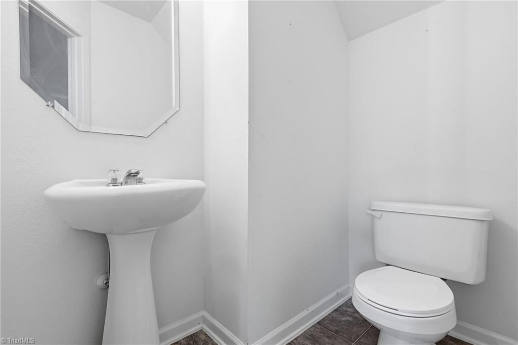 2136 Burton Run Road High Point, NC 27262 - Photo 36 of 43