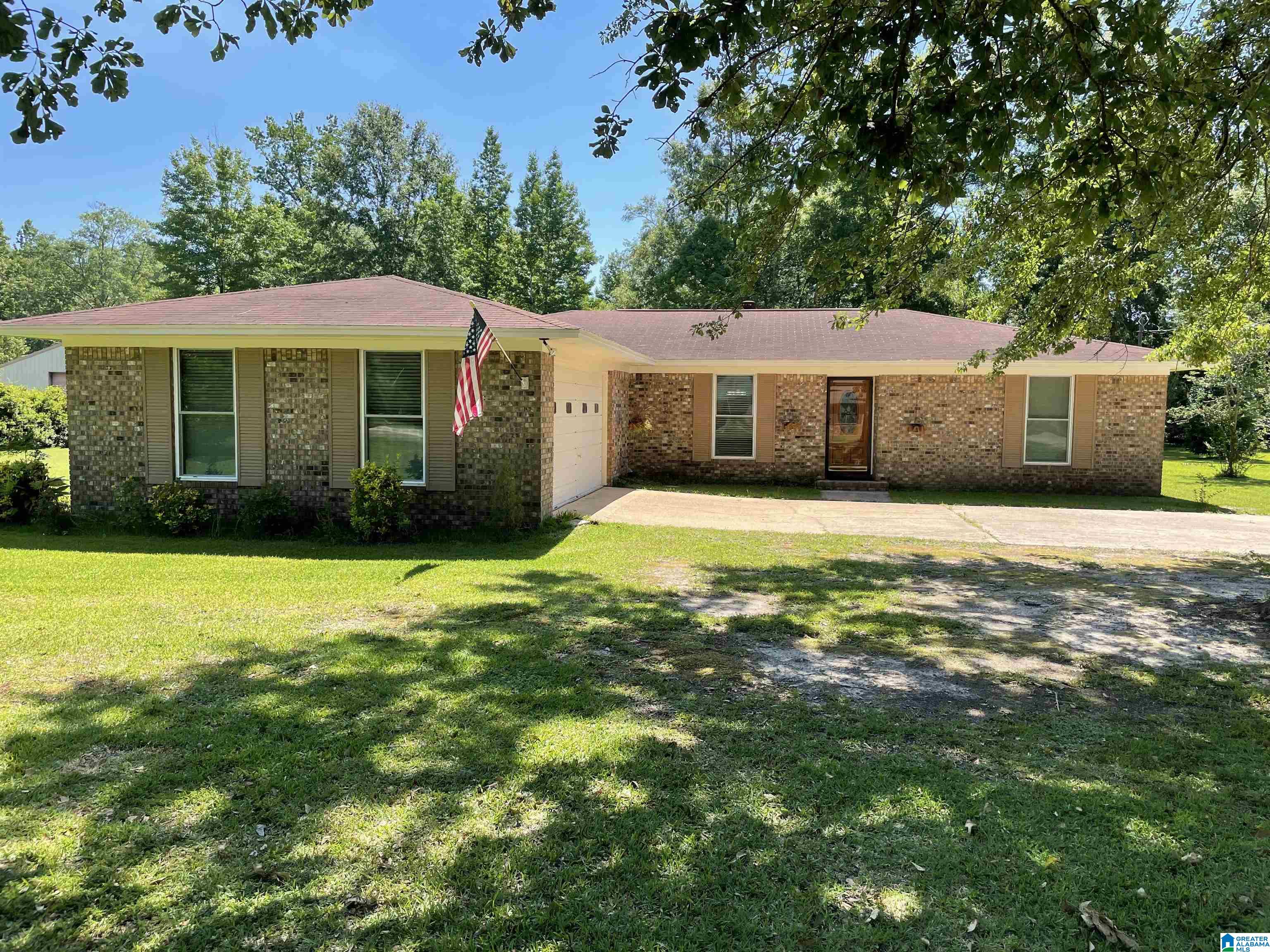 1107 Davis Drive Atmore, AL 36502 - Photo 1 of 16