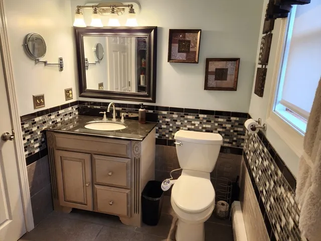 $585,800 | 381 Oxford Street North, Auburn, MA 01501