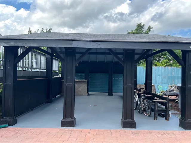 $585,800 | 381 Oxford Street North, Auburn, MA 01501