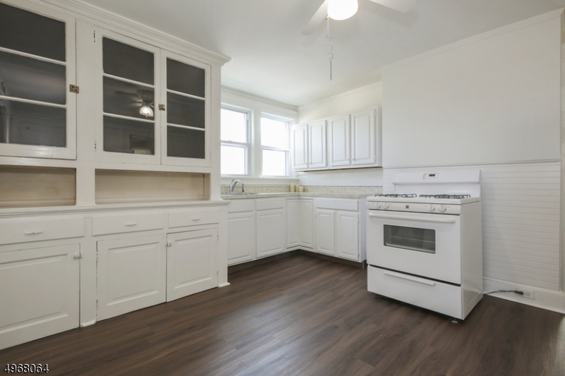 31 Clinton Avenue, Unit 2 Springfield, NJ 07081 - Photo 2 of 11