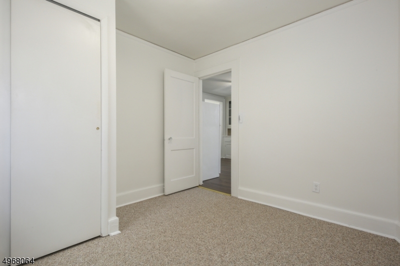 31 Clinton Avenue, Unit 2 Springfield, NJ 07081 - Photo 7 of 11