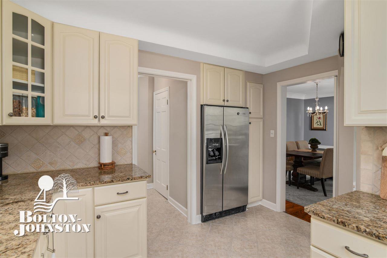 322 Fisher Road Grosse Pointe, MI 48230 - Photo 14 of 45 Kitchen
