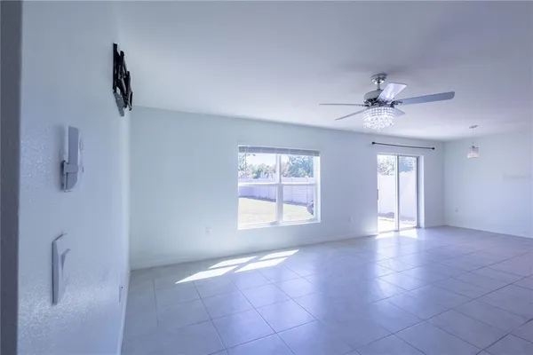 $2,600 | 5455 Logan Cave Avenue, Wimauma, FL 33598