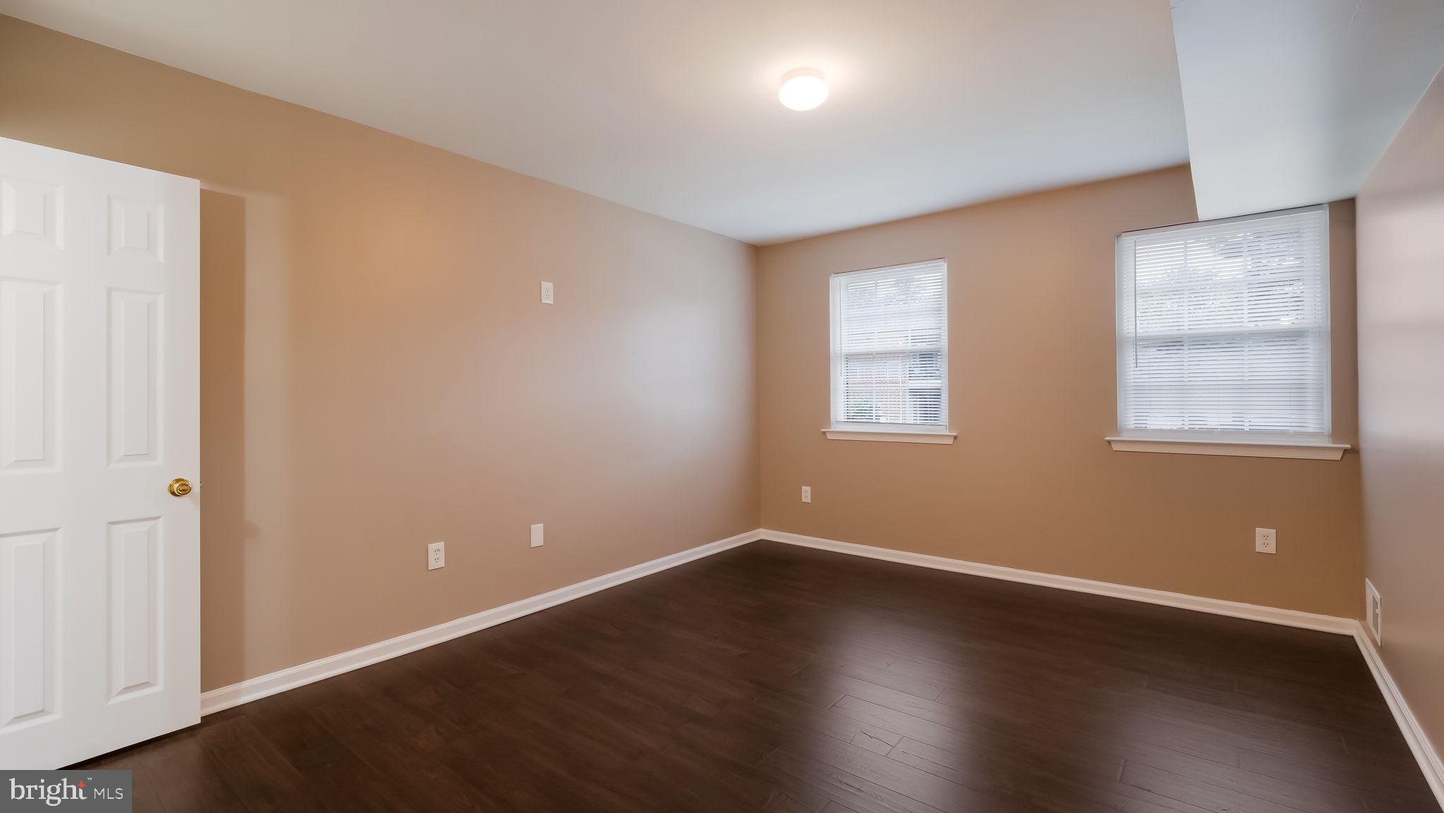 1155 York Rd., Unit H8 Warminster, PA 18974 - Photo 16 of 22 PRIMARY BEDROOM
