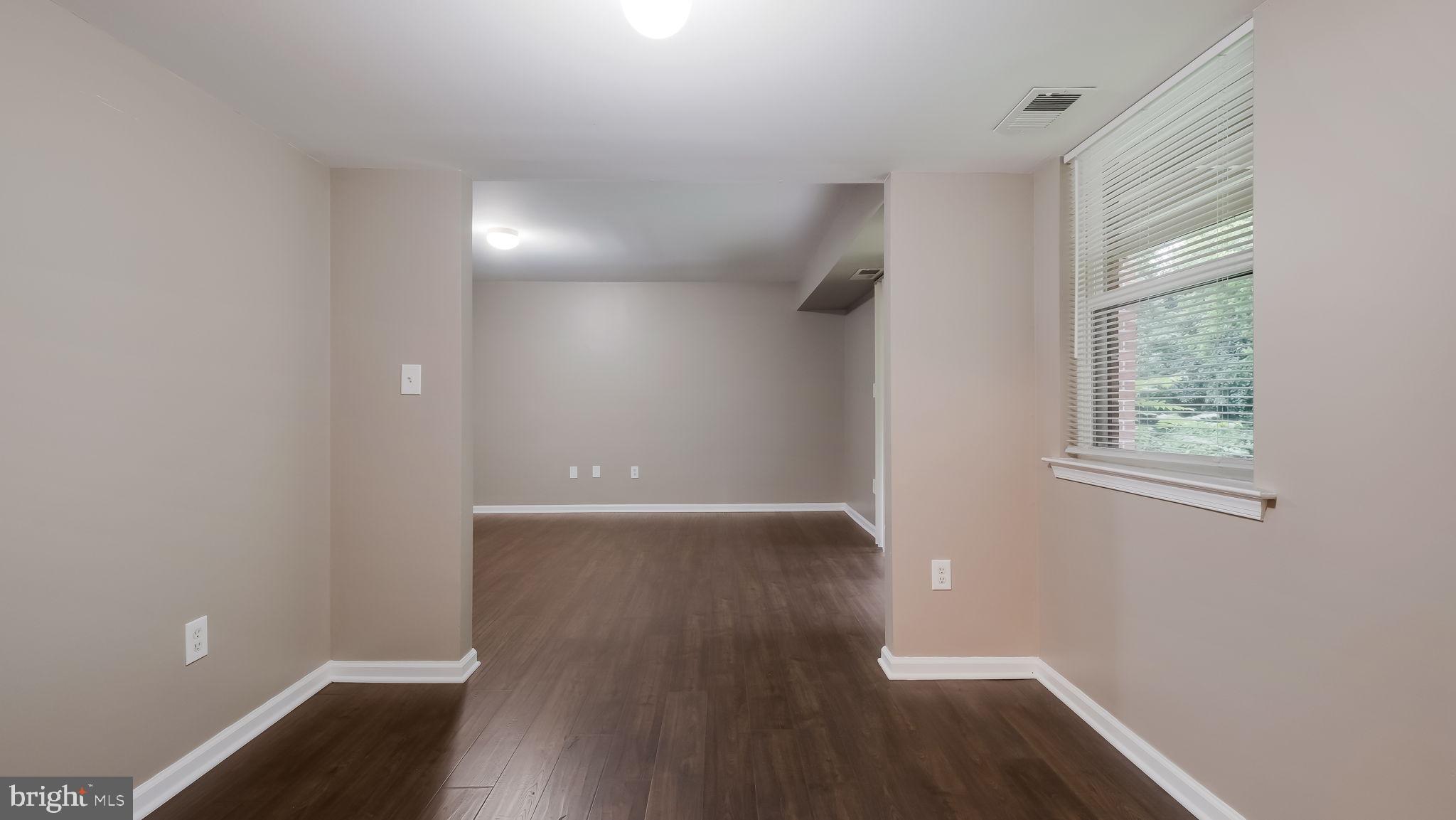 1155 York Rd., Unit H8 Warminster, PA 18974 - Photo 10 of 22 DINING AREA