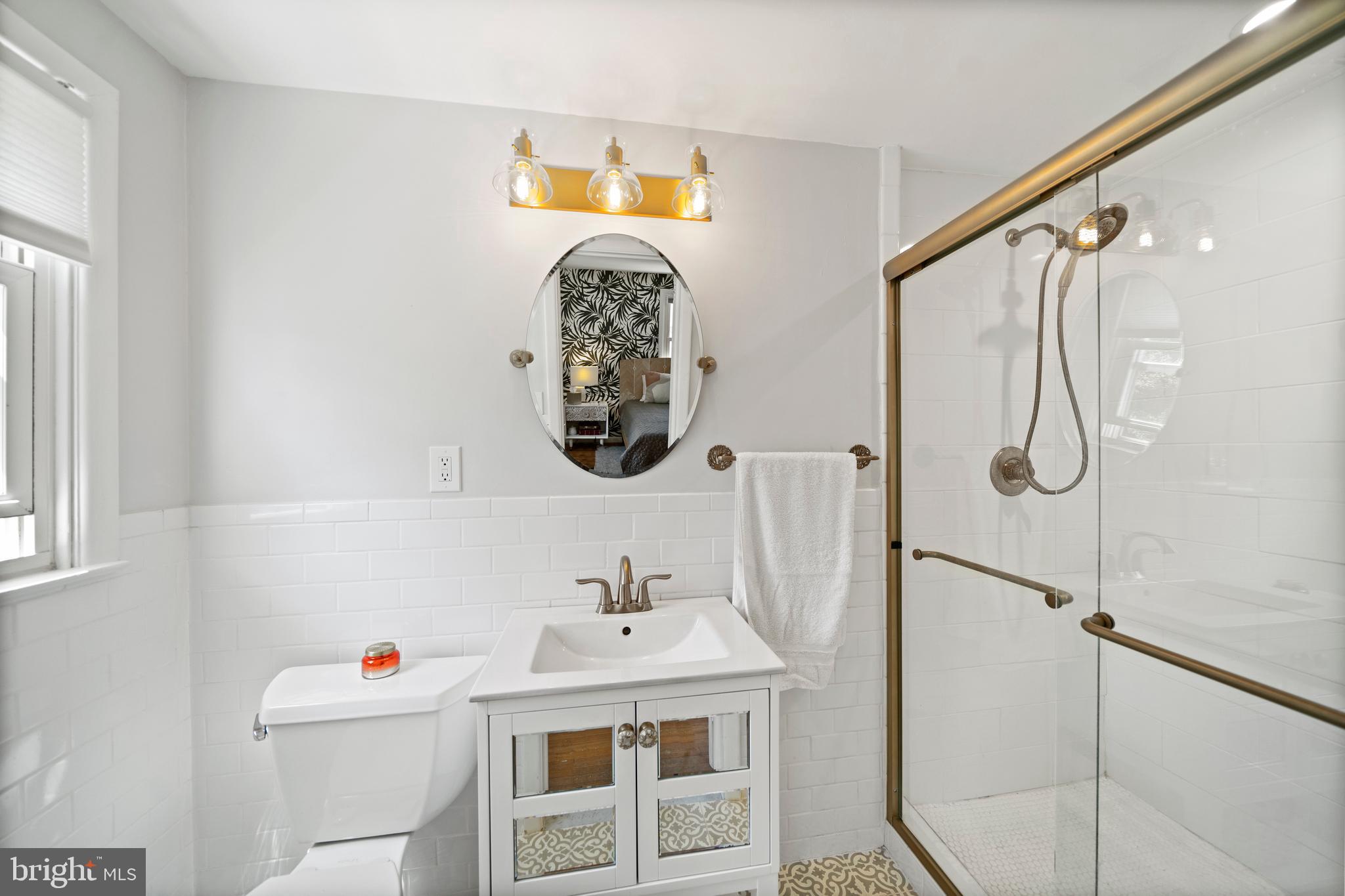 800 North Wayne Avenue Wayne, PA 19087 - Photo 22 of 45 Owners' Suite
