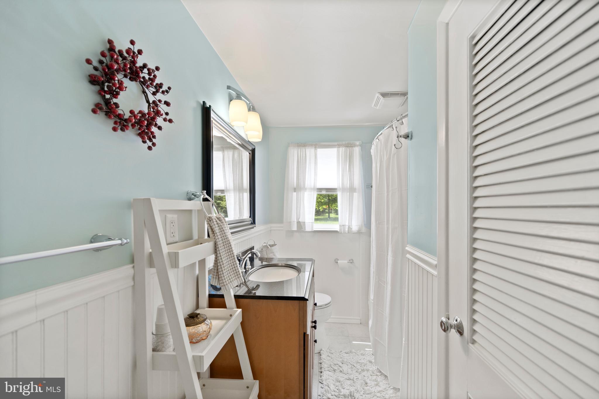 800 North Wayne Avenue Wayne, PA 19087 - Photo 25 of 45 Hall Bath