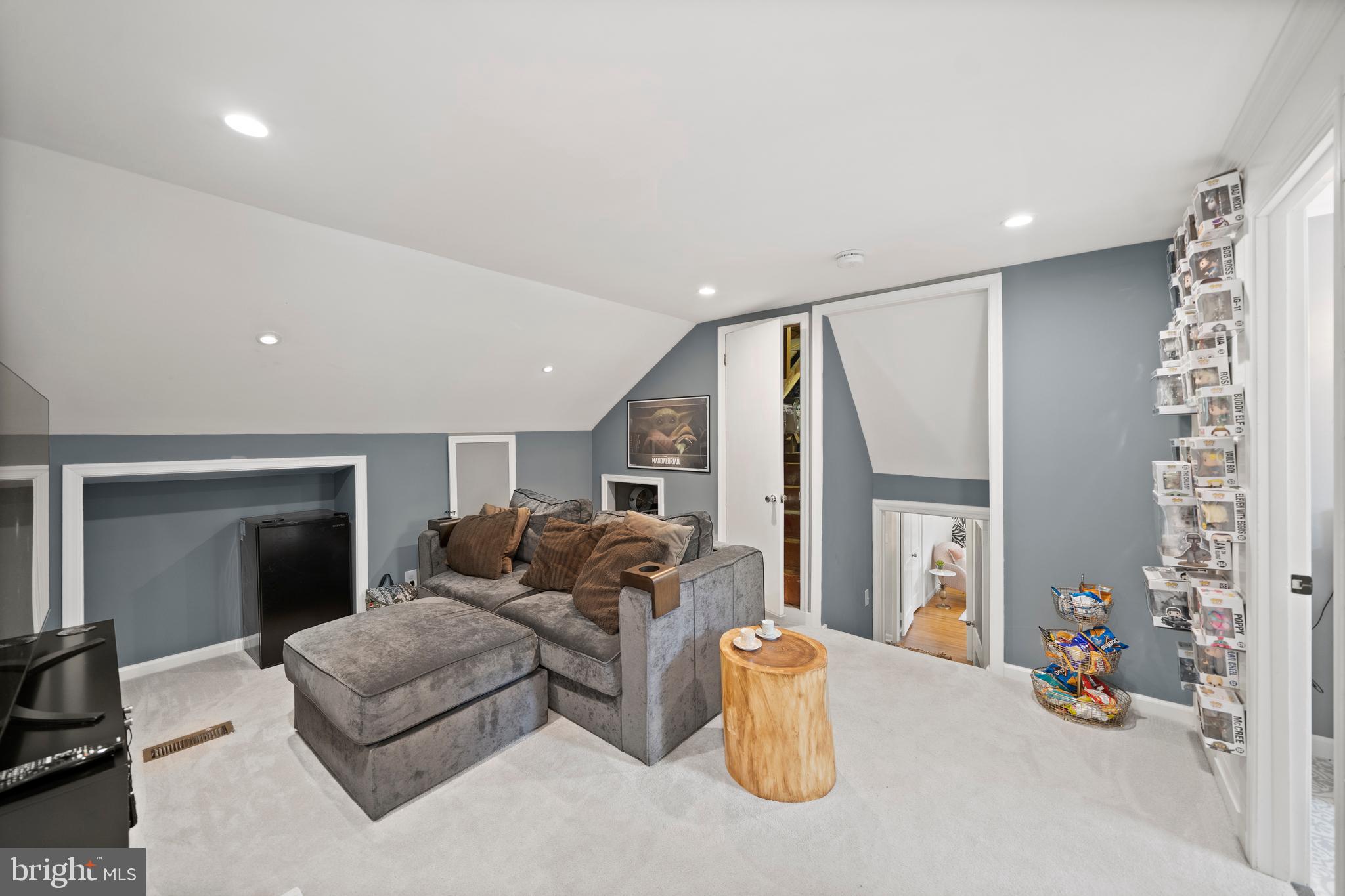 800 North Wayne Avenue Wayne, PA 19087 - Photo 27 of 45 Upper Level Den