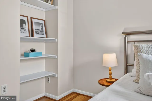 $599,990 | 6015 Ticonderoga Court, Burke, VA 22015