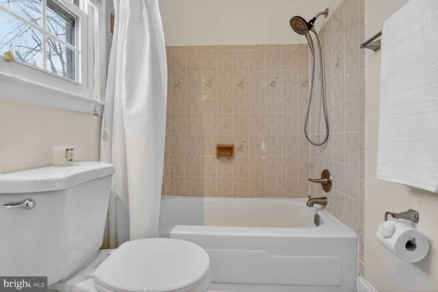 $599,990 | 6015 Ticonderoga Court, Burke, VA 22015