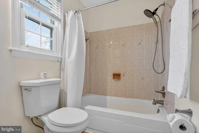 $599,990 | 6015 Ticonderoga Court, Burke, VA 22015