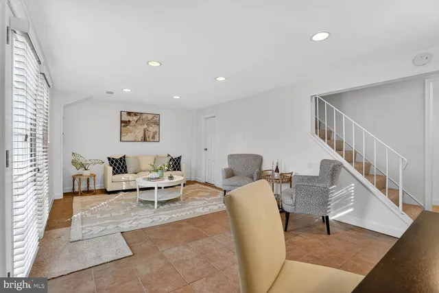 $599,990 | 6015 Ticonderoga Court, Burke, VA 22015