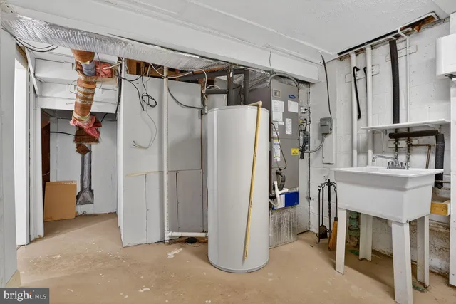 $599,990 | 6015 Ticonderoga Court, Burke, VA 22015