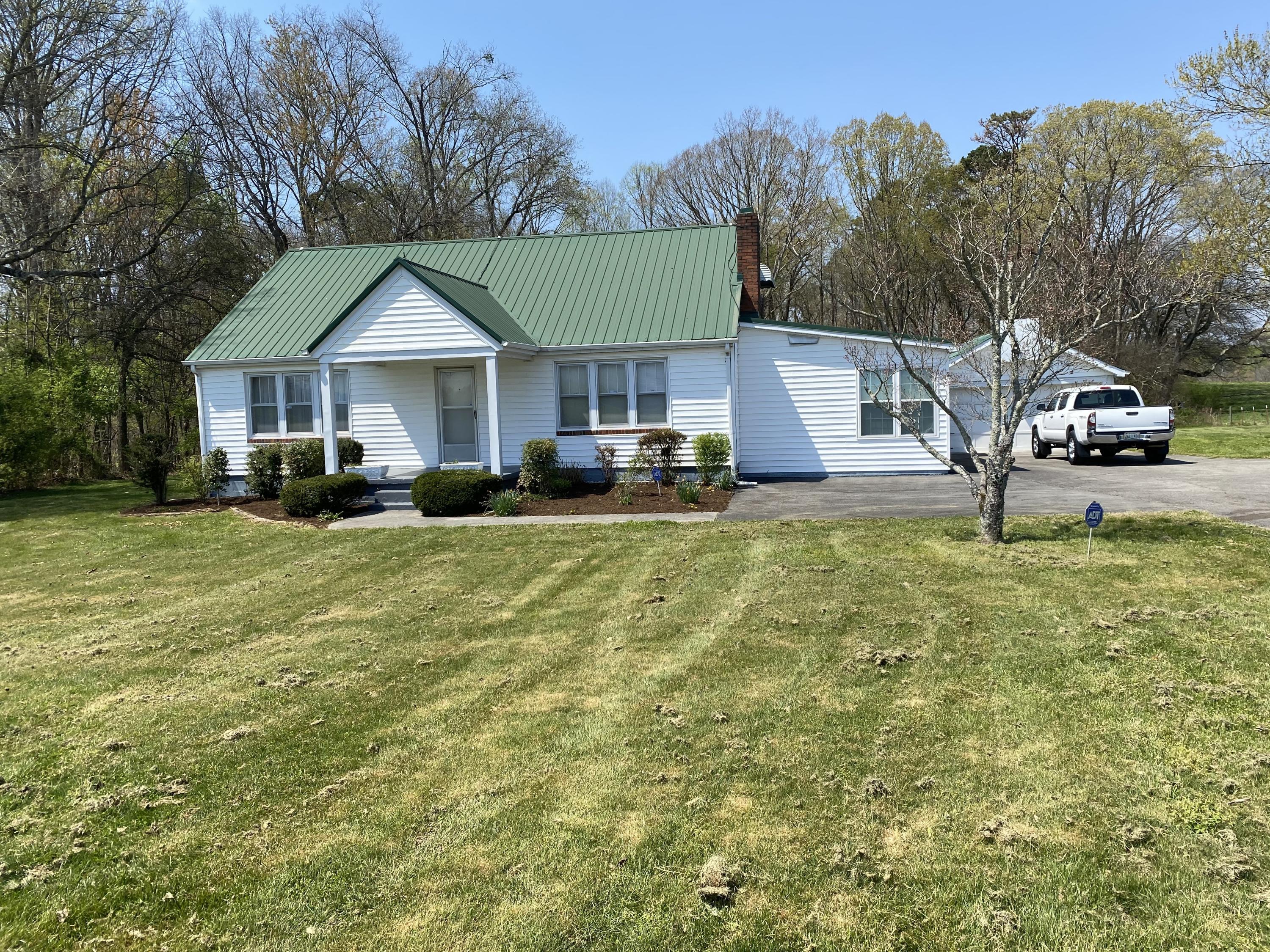 4349 Sevierville Road Maryville, TN 37804 - Photo 2 of 16 4349 Sevierville Rd 8