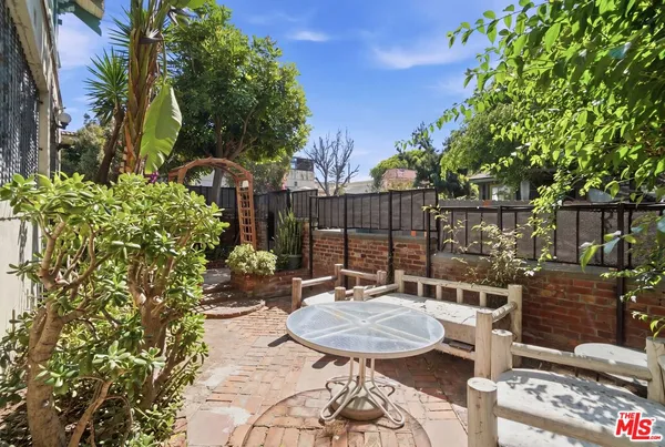 $2,200,000 | 49 Wavecrest Avenue, Venice, CA 90291