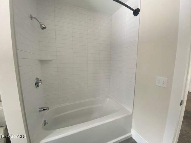 307 Cheshire Road Pittsfield, MA 01201 - Photo 7 of 16 Bath
