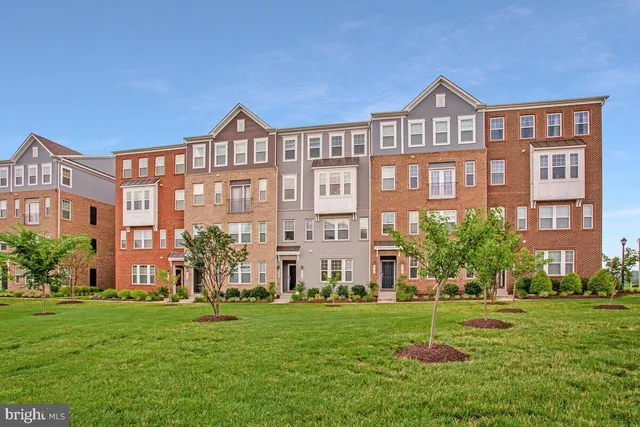 $459,900 | 9709 Tealbriar Drive, Unit 266, Upper Marlboro, MD 20772