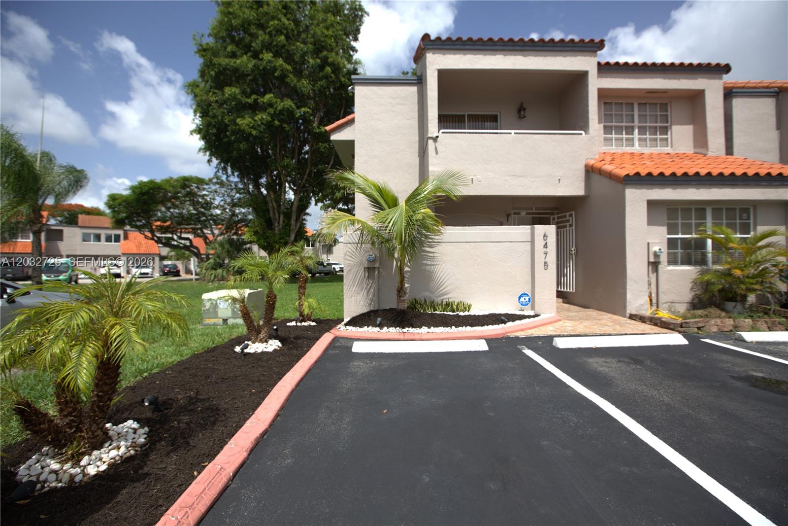 6475 Southwest 129th Avenue Miami, FL 33183 - Photo 3 of 43