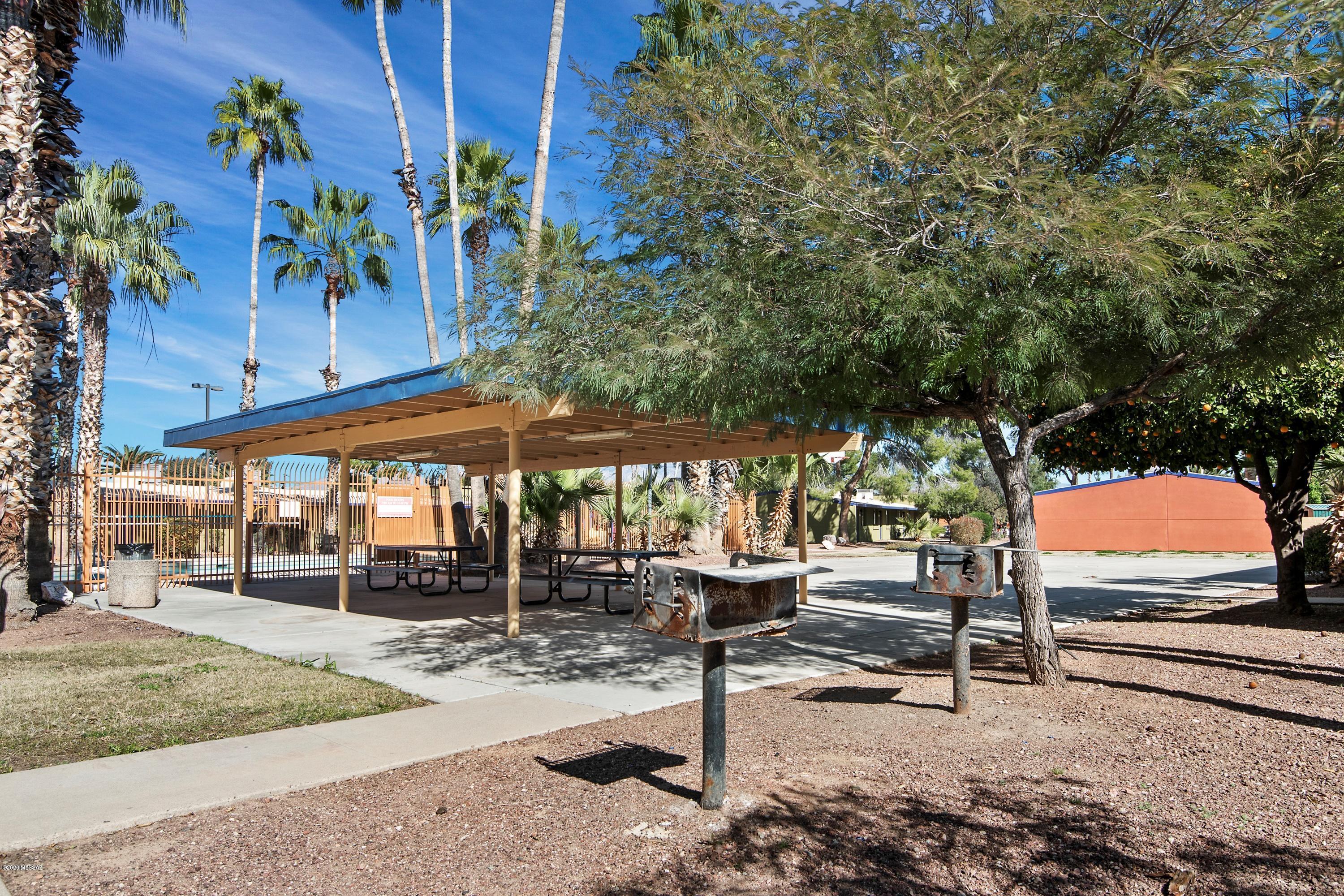 350 North Silverbell Road Tucson, AZ 85745 - Photo 24 of 26