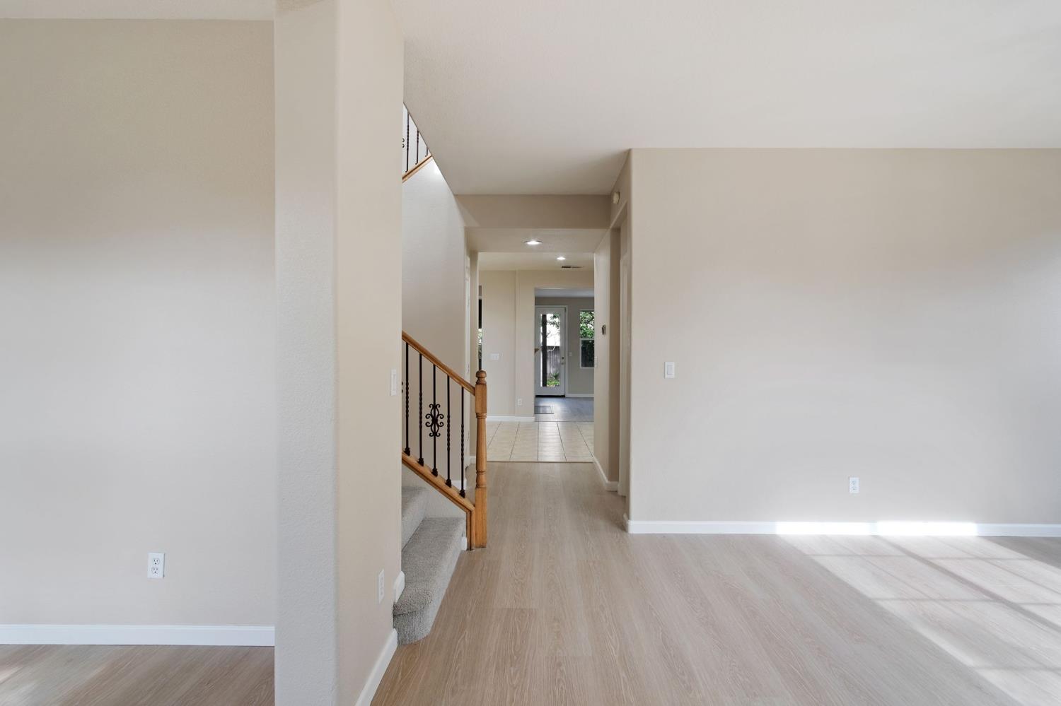 2921 Compton Place Tracy, CA 95377 - Photo 6 of 35