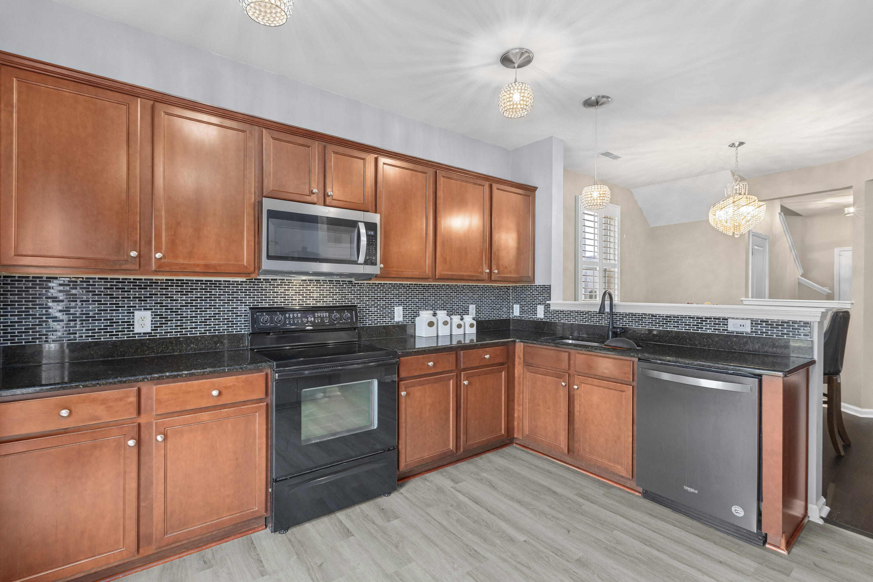 601 Watershed Drive Goose Creek, SC 29445 - Photo 10 of 45 601WatershedDr-CasaVerdeMediaLLC38