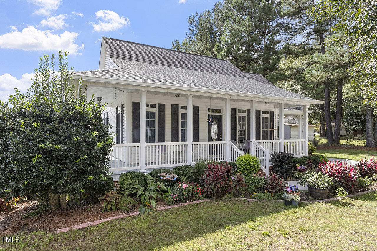 1416 Old Sexton Road Fuquay-Varina, NC 27526 - Photo 3 of 34 1416 Old Sexton Place_03