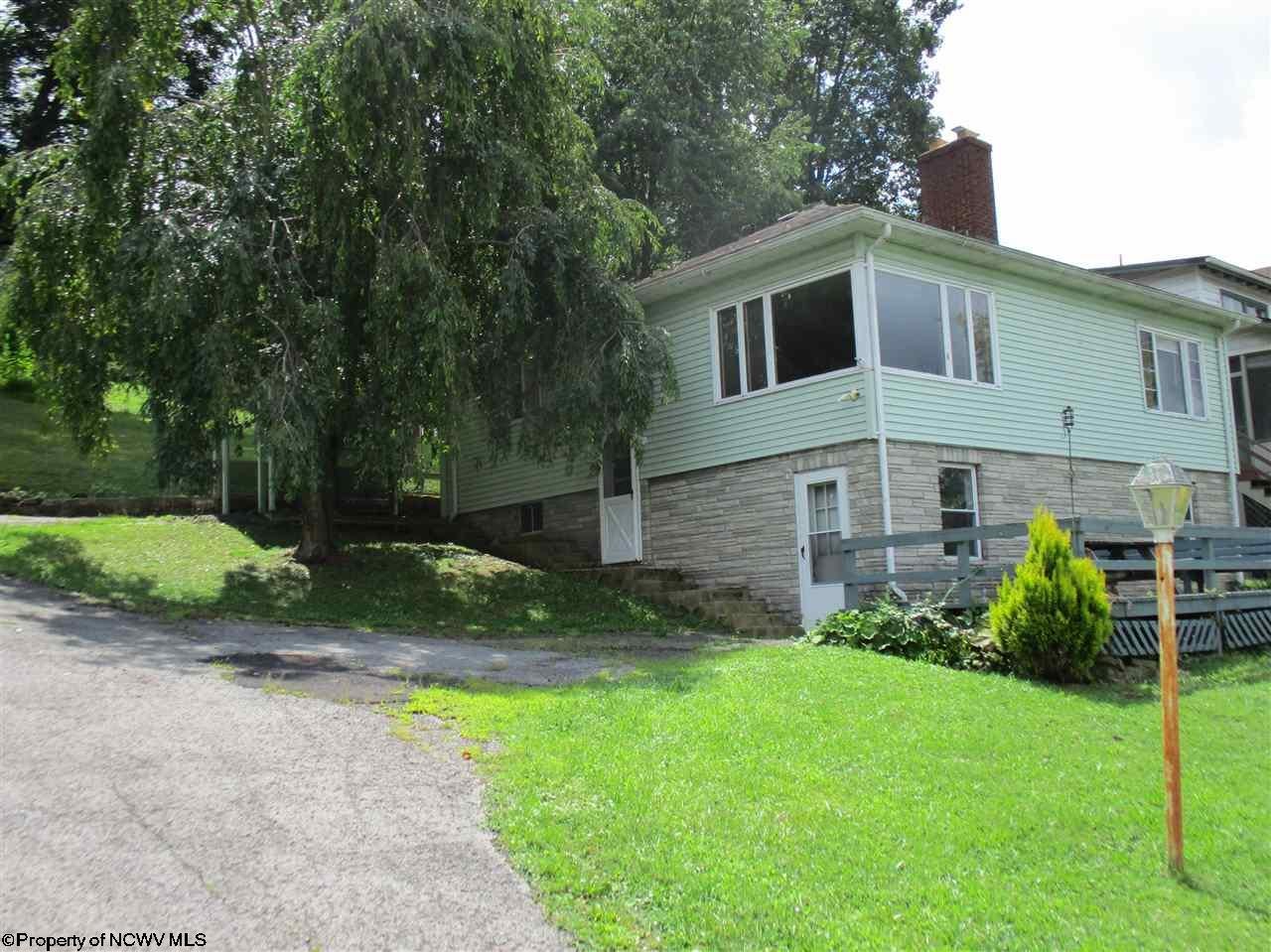 948 Maple Lake Road Bridgeport, WV 26330 - Photo 3 of 16 Gallery Image 3