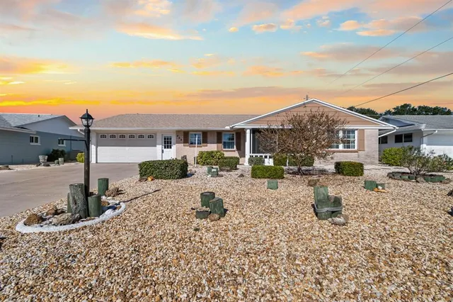 $225,000 | 829 Fox Hills Drive, Sun City Center, FL 33573