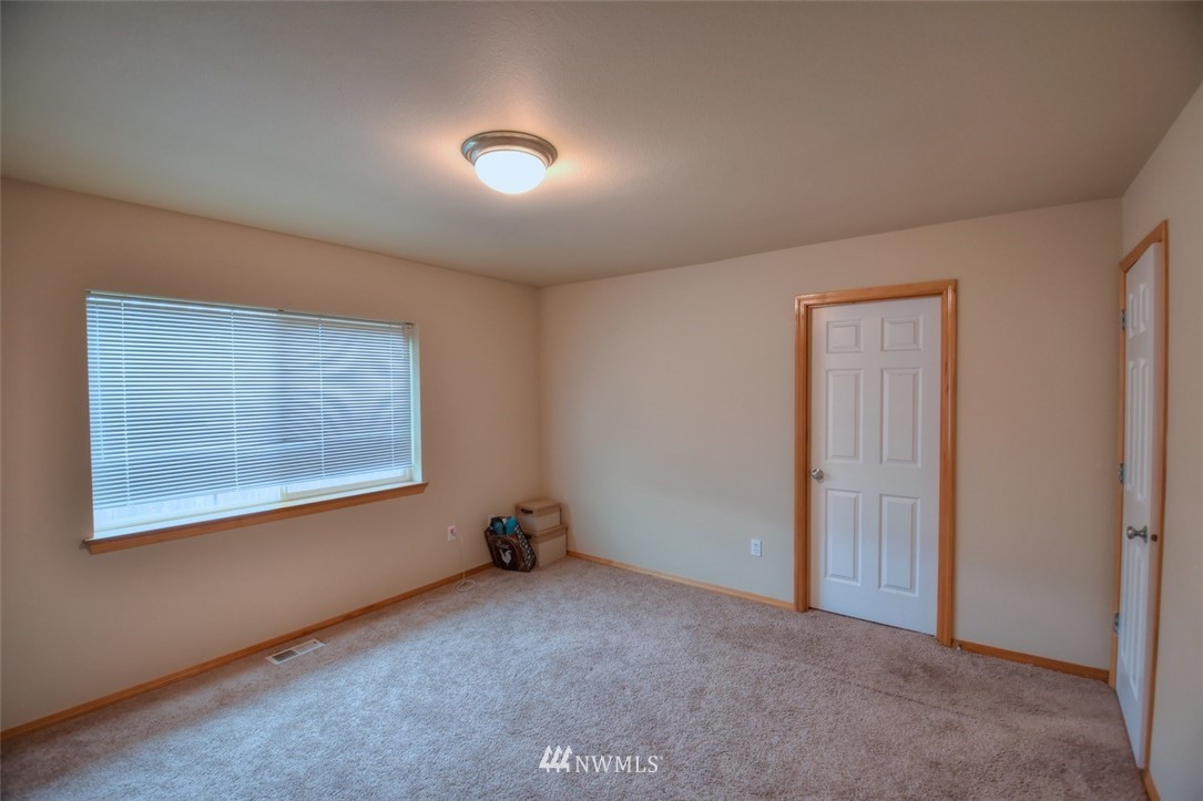 7237 Radius Loop Southeast Lacey, WA 98513 - Photo 13 of 24 Gallery Image 13