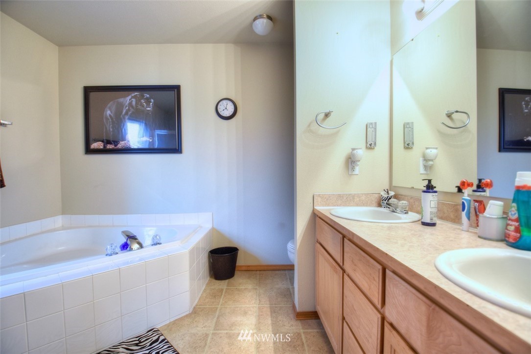 7237 Radius Loop Southeast Lacey, WA 98513 - Photo 15 of 24 Gallery Image 15